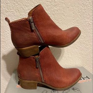 🌺LUCKY BRAND🌺 Leather Ankle Bootie